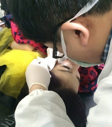 温岚与星共舞受伤