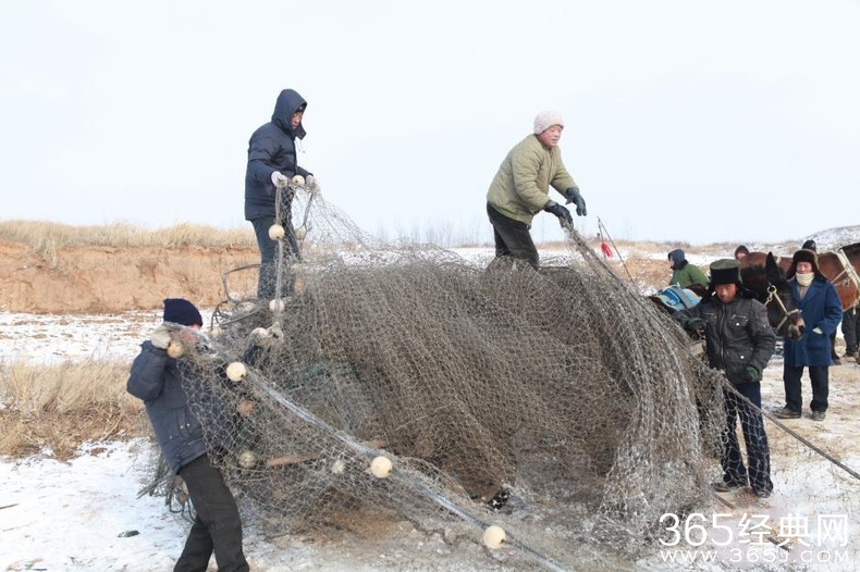 沈阳冰湖冬捕节