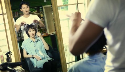 李晨客串《何以笙箫默》冒牌理发师李晨 网友：笑cry