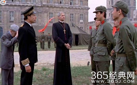 法国出中国人占领巴黎漫画