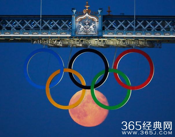 这照片谁照的？太TM有才了！