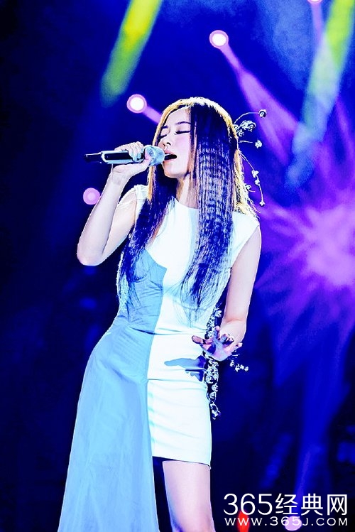 张靓颖《生如夏花》live版mv