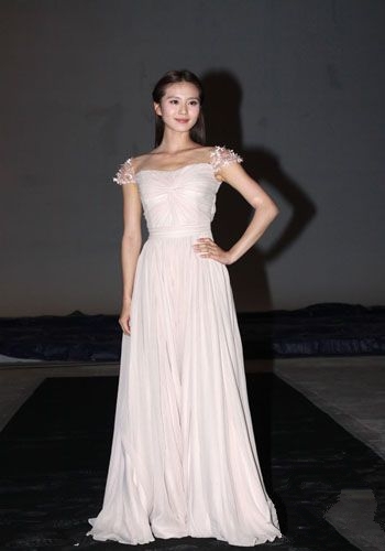 吴奇隆结婚证曝光晒婚戒晒幸福