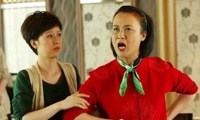 中国婆婆抱怨自己儿媳不孝，英国老太太的话让她沉默了..........