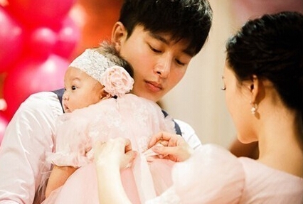 逼死单身狗 娱乐圈秀恩爱成瘾的十对明星夫妻