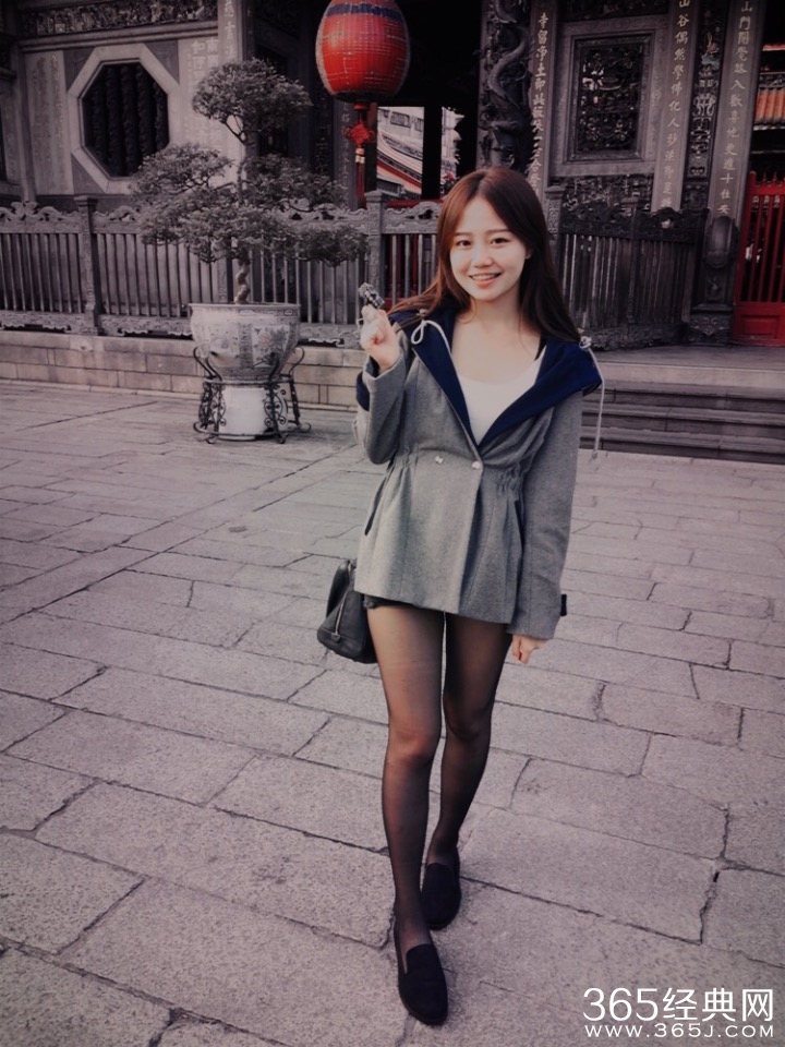 台艺音乐系校花陈思绮怒呛网友：老娘至少32C _陈思绮个人资料_陈思绮生活照曝光