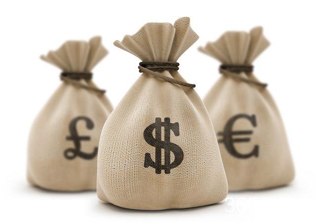 爱情语录：我们从来没有自己以为的那么深情