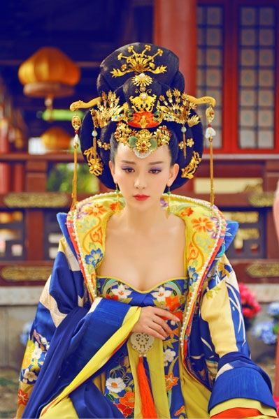 李忠的母亲是谁？