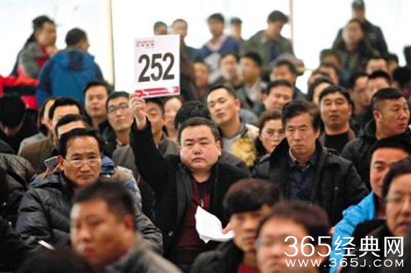 首场106辆公车裸拍_公车裸拍拍卖金额总计660万元_365经典网