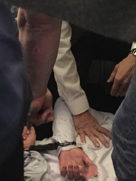 香港飞伦敦航班上 乘客自称上帝之子威胁航班