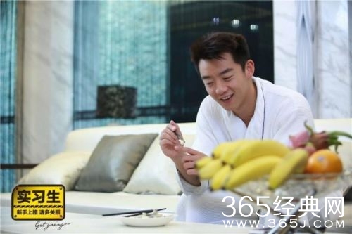 郑恺在《实习生》电视剧中演的谁