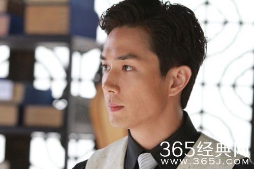 曾新亚(李承铉饰)