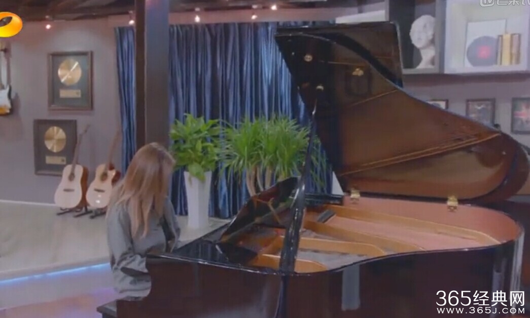 A-Lin私生活揭秘现场视频_A-Lin小时候的照片曝光大揭密_365经典网