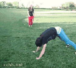 {诱}友尽，闺蜜都当众掀裙子了！