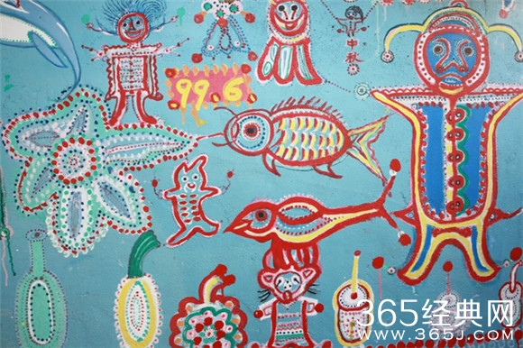 爱段子感动！92岁台湾老人用画笔挽救了整个村庄！