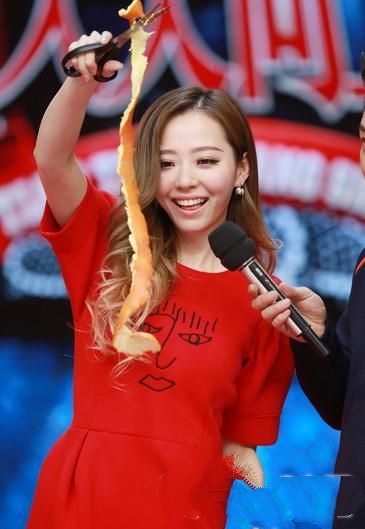 张靓颖天天向上是哪期_张靓颖上天天向上什么时间播出_365经典网