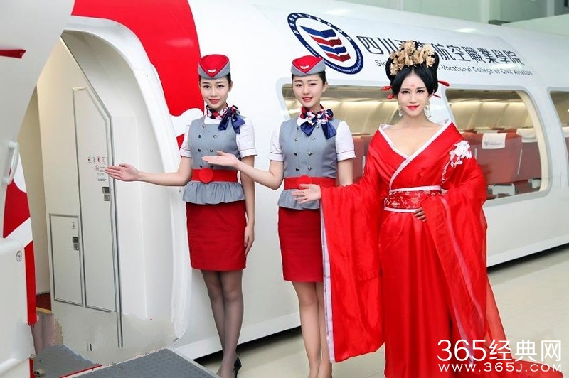 四川空少反串武媚娘 样貌惊艳比过范冰冰