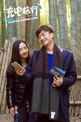 陈晓杨蓉携手“充电旅行” 甜蜜出行日本显暧昧图片