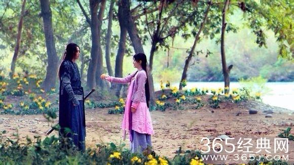 陈晓版新《神雕侠侣》独孤求败和荷香之间的恋情剧情上演