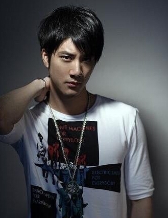 男神王力宏助阵春晚人气天团TFboys舞动正能量 _王力宏加盟北京春晚唱新歌_365经典网