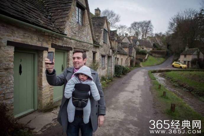 最美的小镇里的爷爷买了辆车 竟引起世界各地人民的震怒