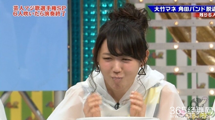 日本写真女星小野乃乃香上节目吐奶遭批太过色情