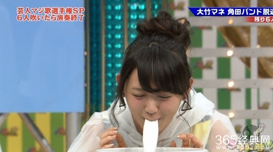 日本写真女星小野乃乃香上节目吐奶遭批太过色情