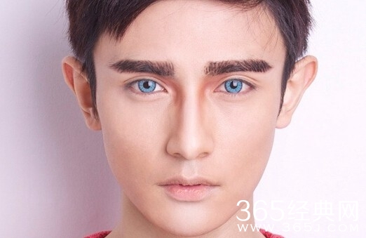 网友挑战COS“精灵王”瑟兰迪尔 全过程！