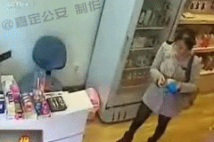 一组冒死偷拍的图片,警惕！