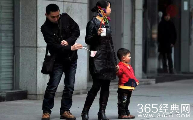 一组冒死偷拍的图片,警惕！