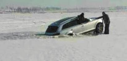 【事件】长春百万豪车坠入冰窟_车内3人逃生_365经典网