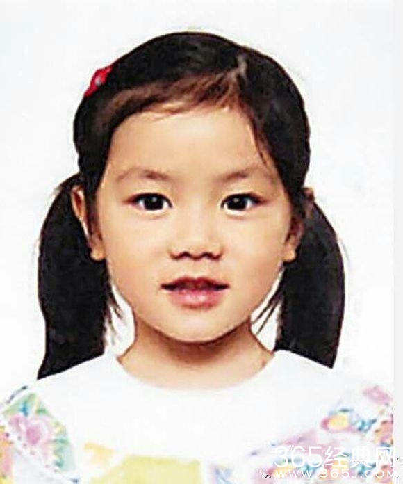 荧屏大小花旦儿时照片大放送  明星儿时照片有人逆袭有人残