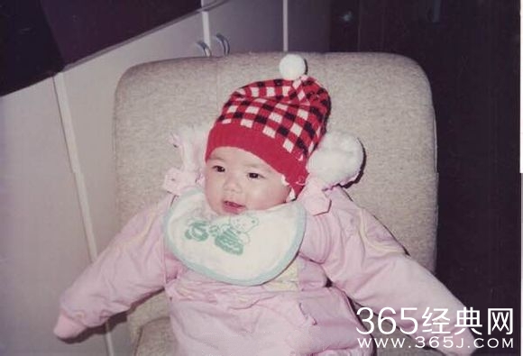 荧屏大小花旦儿时照片大放送  明星儿时照片有人逆袭有人残