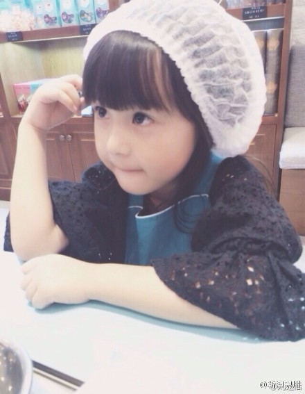 全球最年轻美女