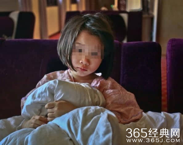 爷爷洗浴中心欠款 抛下孙女做抵押至今未归