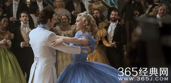 《冰雪奇缘》衍生片《冰雪热》曝剧照 将贴片《灰姑娘》登荧幕