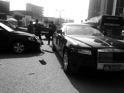 当女司机撞上劳斯莱斯