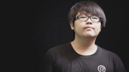 姿态韩服RANK登顶 符文页作诗暗表决心