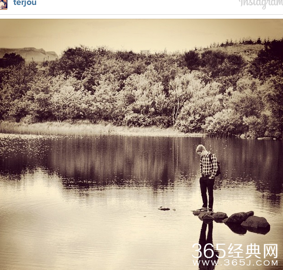 生命中有许多无可避免的难题，这时候“出走”就是一个放松心灵的最好选项。而对编辑而言，旅行已经是生活中不可缺少的一部分，如果你也都有以下症状，恭喜你加入“旅行成瘾症”的一员！