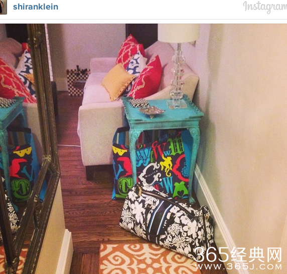 生命中有许多无可避免的难题，这时候“出走”就是一个放松心灵的最好选项。而对编辑而言，旅行已经是生活中不可缺少的一部分，如果你也都有以下症状，恭喜你加入“旅行成瘾症”的一员！