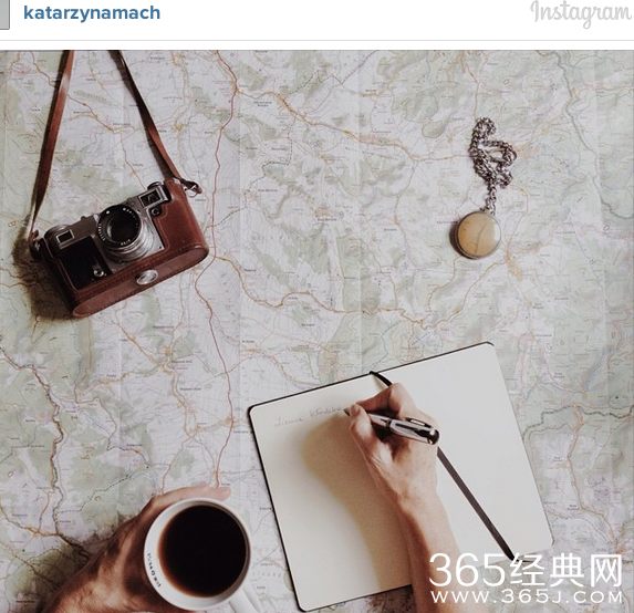 生命中有许多无可避免的难题，这时候“出走”就是一个放松心灵的最好选项。而对编辑而言，旅行已经是生活中不可缺少的一部分，如果你也都有以下症状，恭喜你加入“旅行成瘾症”的一员！