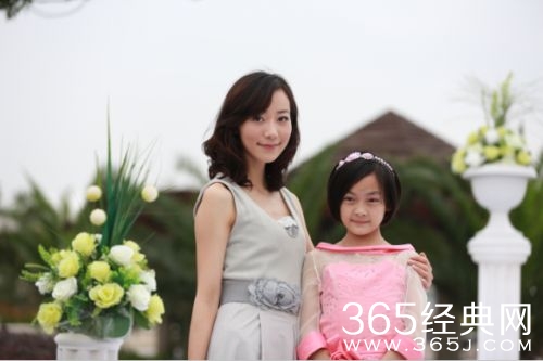 淑女之家电视剧片尾曲《还有好多话没说》歌词