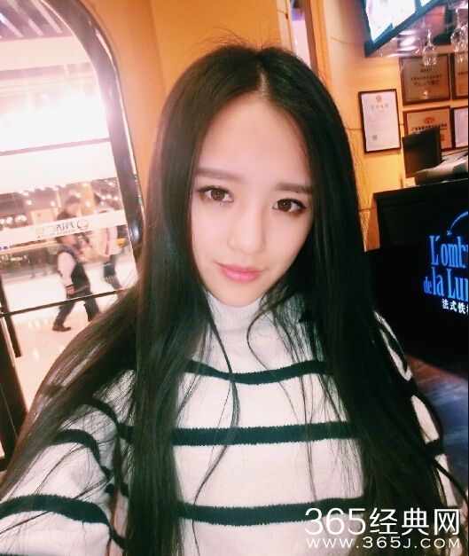 川外校花清纯典雅 酷似佟丽娅董洁合体