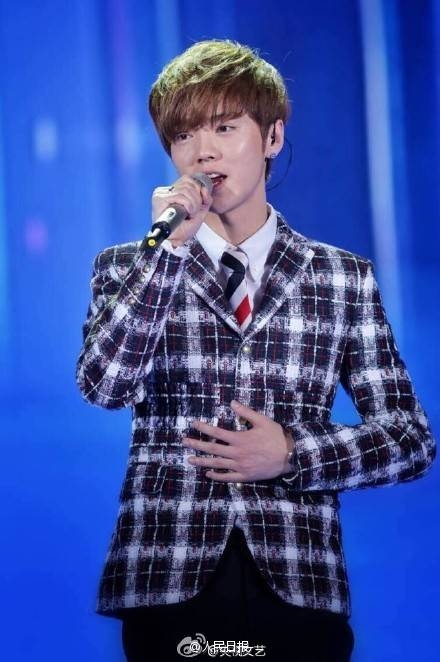 颜值爆表！四大“小鲜肉”和四大美女春晚彩排照曝光