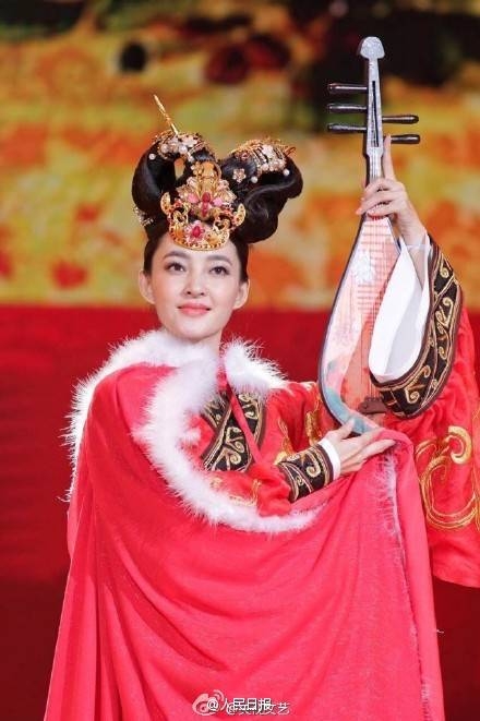 颜值爆表！四大“小鲜肉”和四大美女春晚彩排照曝光