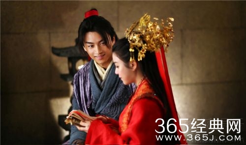 《神雕侠侣》陈晓陈妍希大婚照曝光 杨过、小龙女喜结连理