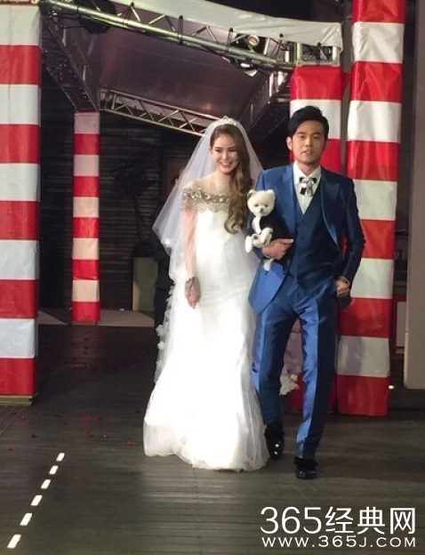 周杰伦大婚送给昆凌的爱犬是什么品种