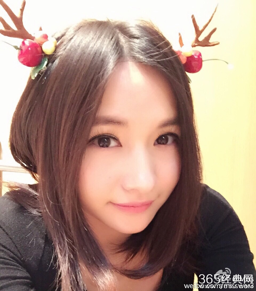 传电竞女主播年薪千万 私房照曝光