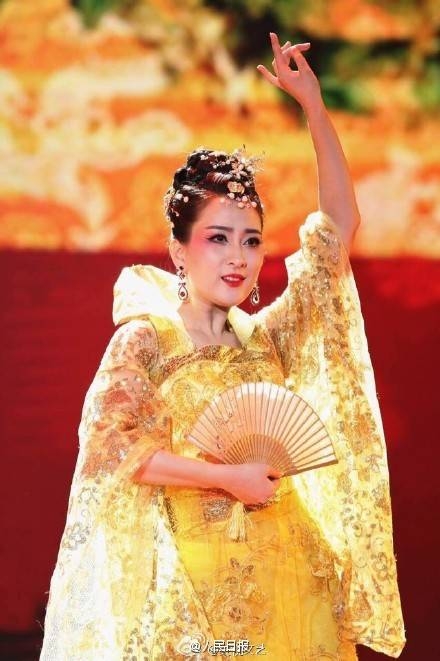 颜值爆表！四大“小鲜肉”和四大美女春晚彩排照曝光