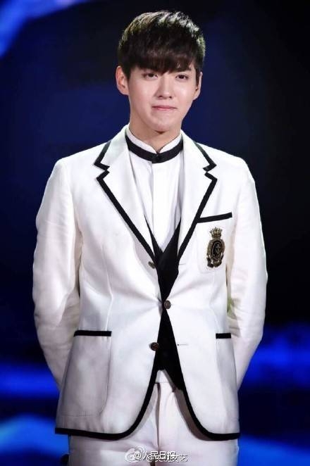 颜值爆表！四大“小鲜肉”和四大美女春晚彩排照曝光